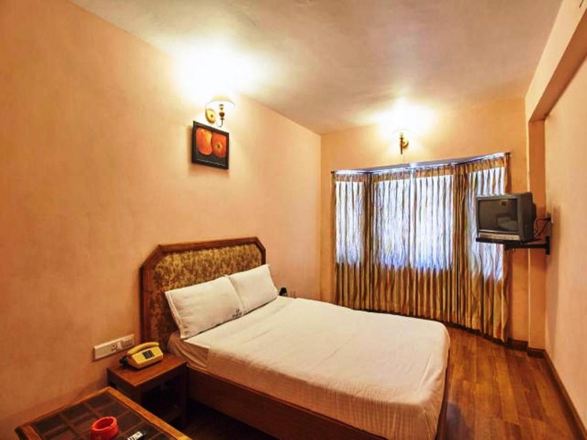 Hotel Blue Bird Udagamandalam Exterior foto