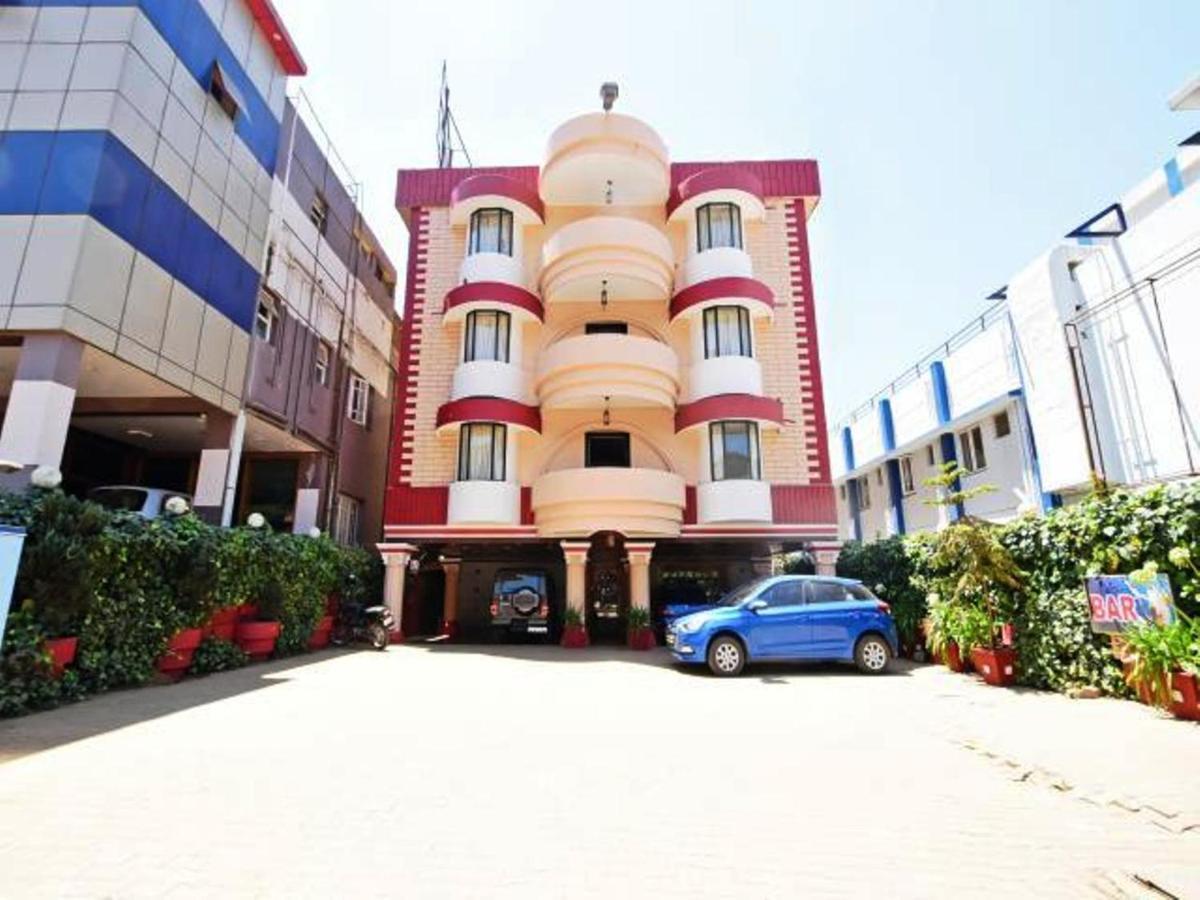 Hotel Blue Bird Udagamandalam Exterior foto