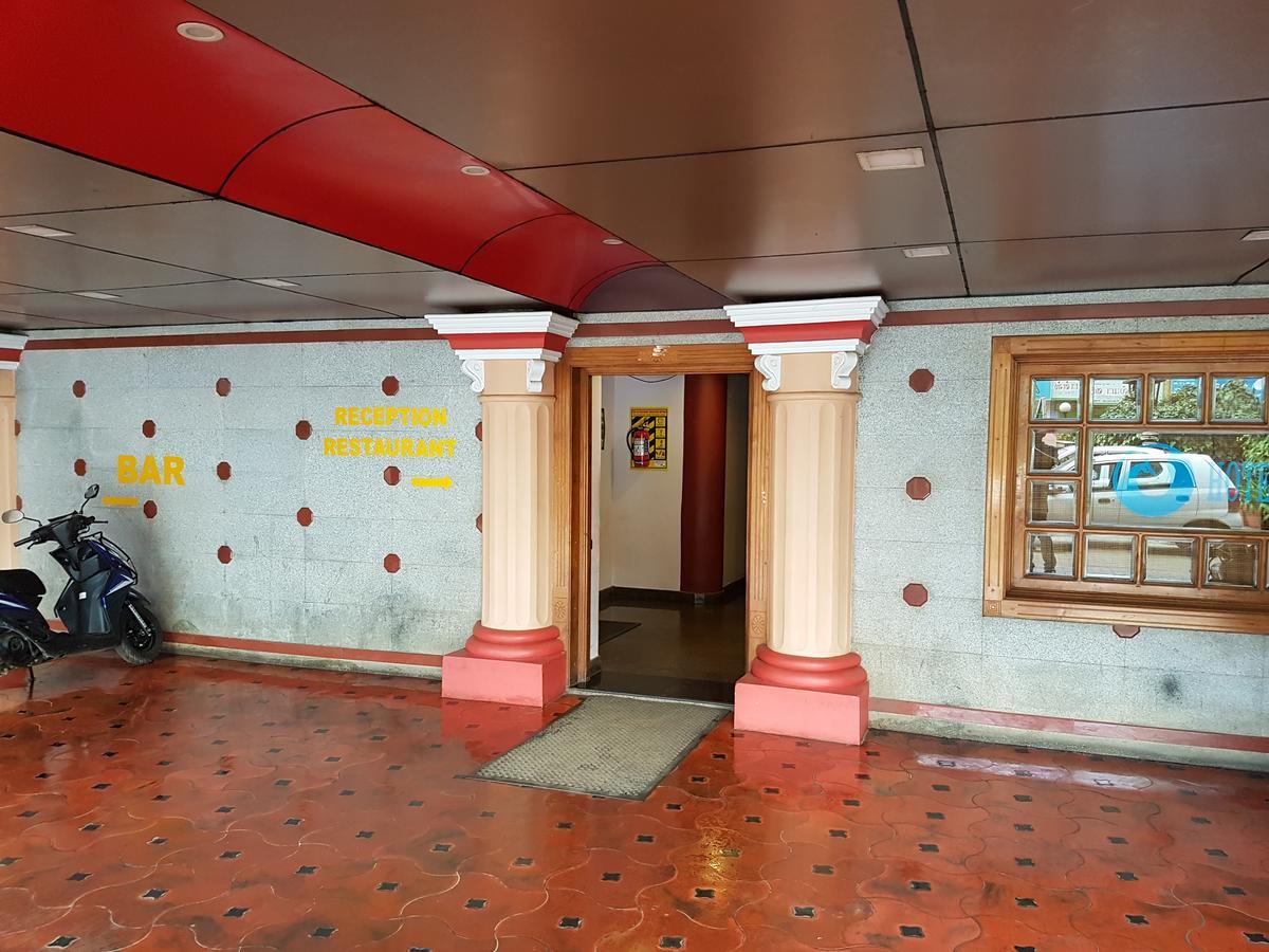 Hotel Blue Bird Udagamandalam Exterior foto
