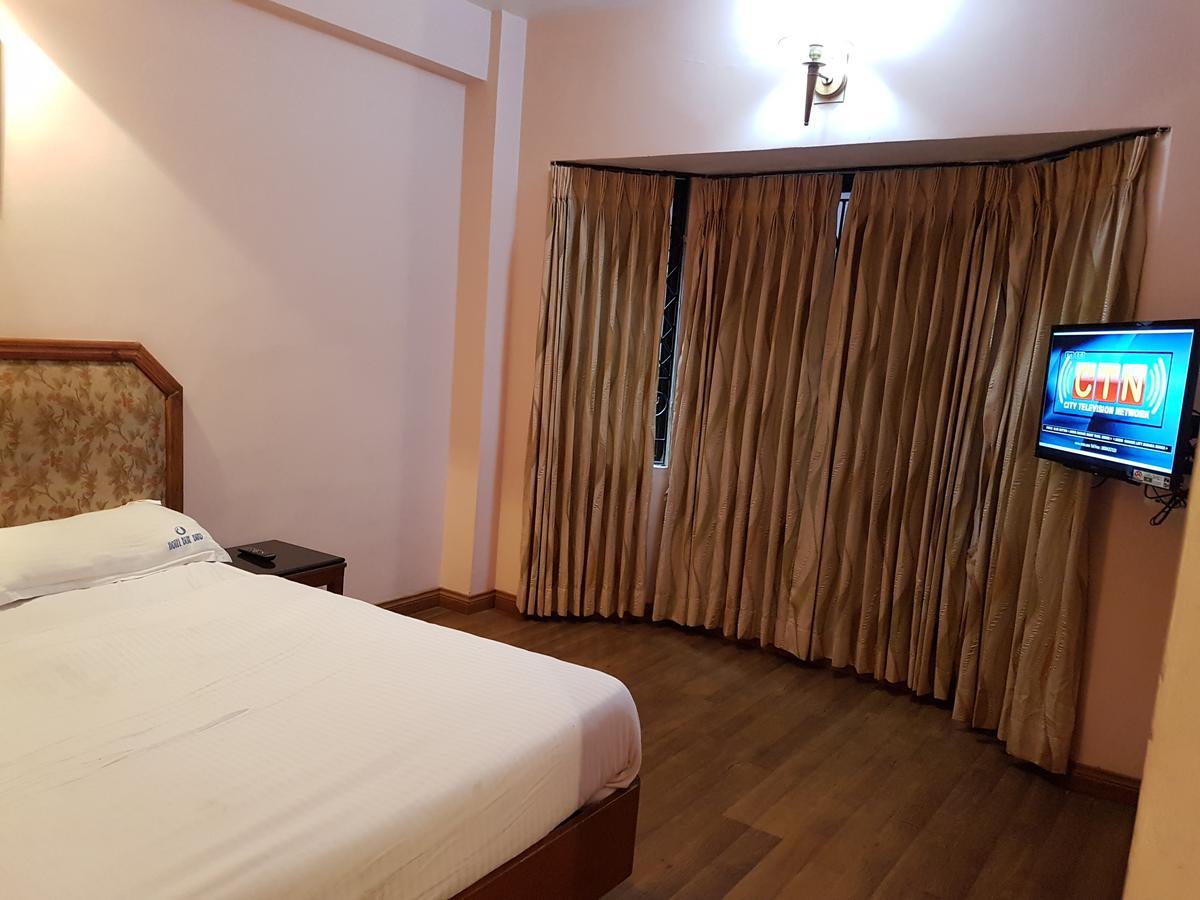 Hotel Blue Bird Udagamandalam Exterior foto